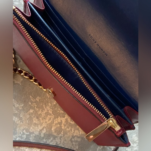 Tory Burch Robinson Chain Wallet - Brick Red - Picture 2 of 12